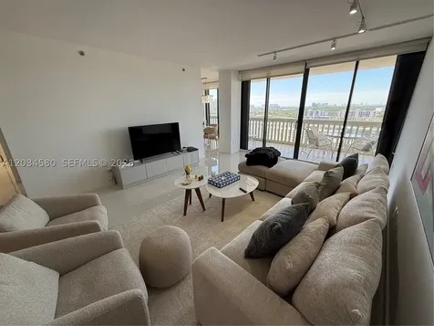 2000 Island Boulevard Aventura FL 33160
