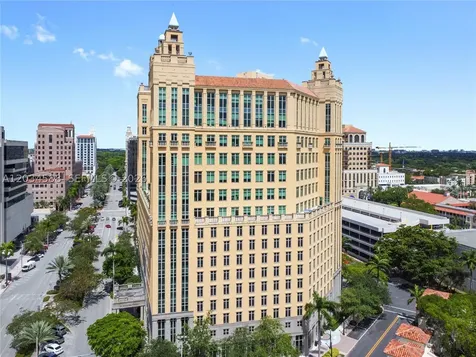 121 Alhambra Circle Coral Gables FL 33134