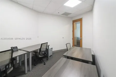 121 Alhambra Circle Coral Gables FL 33134