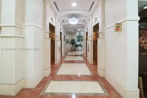 121 Alhambra Circle Coral Gables FL 33134