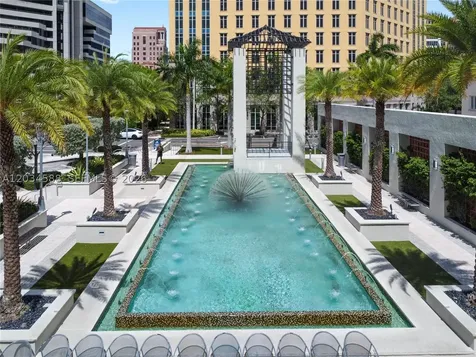 121 Alhambra Circle Coral Gables FL 33134