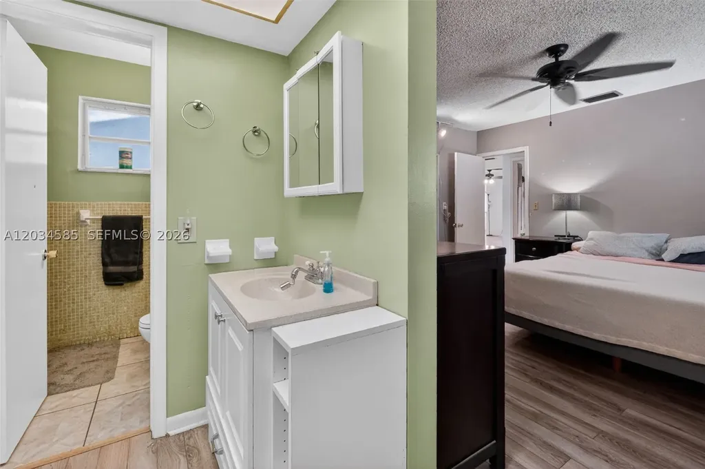1901 N 56th Avenue Hollywood FL 33021