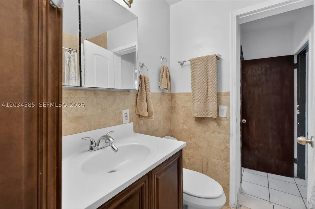 1901 N 56th Avenue Hollywood FL 33021