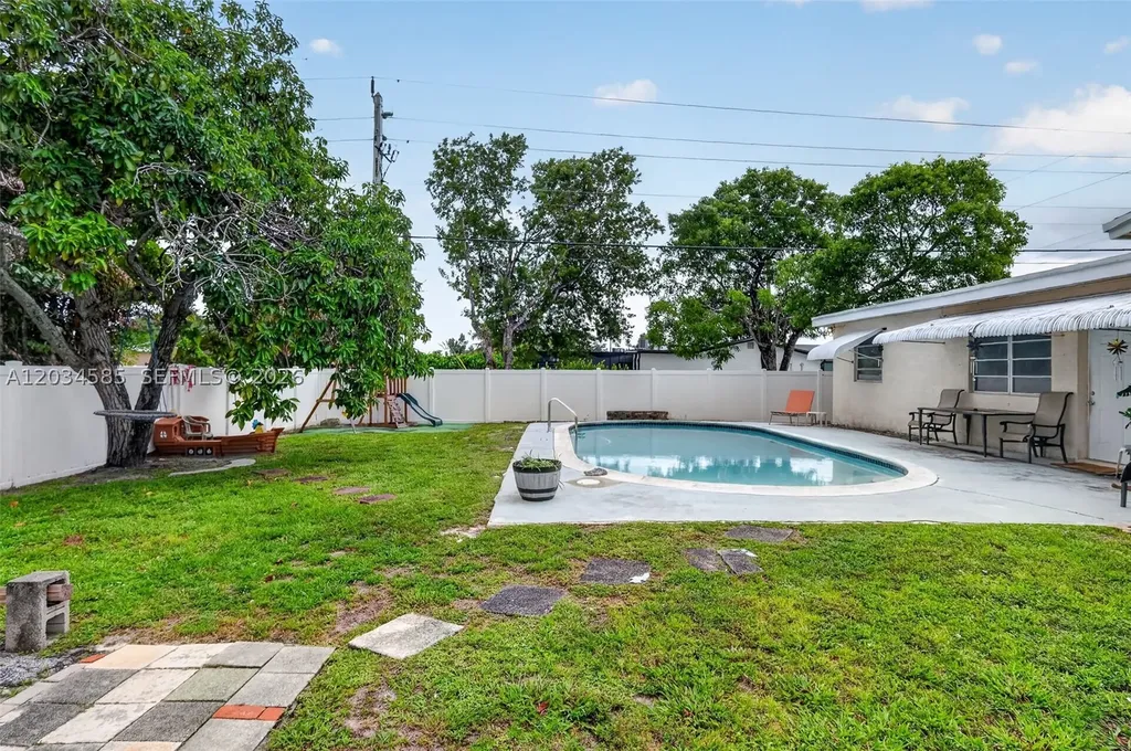 1901 N 56th Avenue Hollywood FL 33021