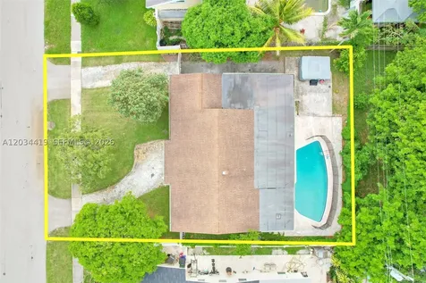 4431 NW 36th Court Lauderdale Lakes FL 33319