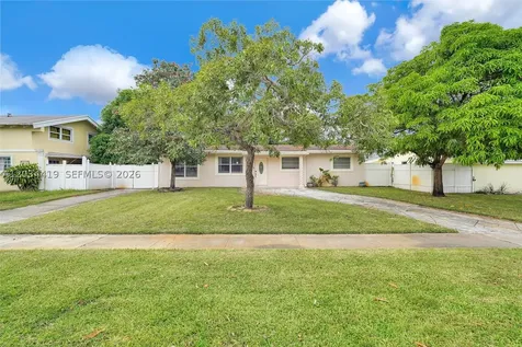 4431 NW 36th Court Lauderdale Lakes FL 33319