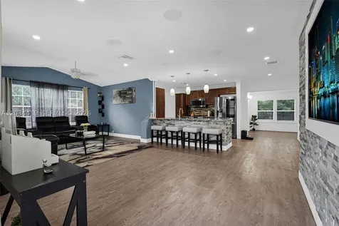 4431 NW 36th Court Lauderdale Lakes FL 33319