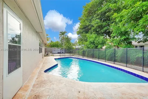 4431 NW 36th Court Lauderdale Lakes FL 33319