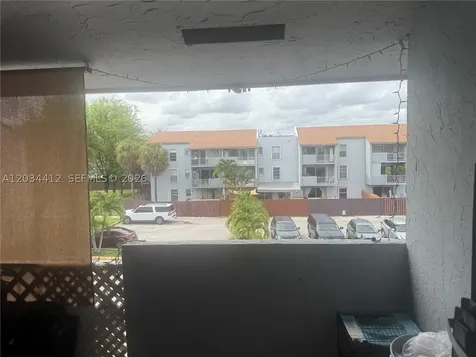 1725 W 60th Street Hialeah FL 33012