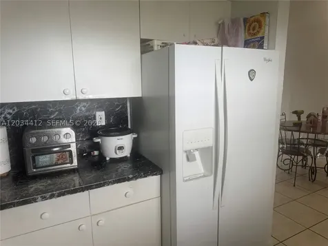 1725 W 60th Street Hialeah FL 33012