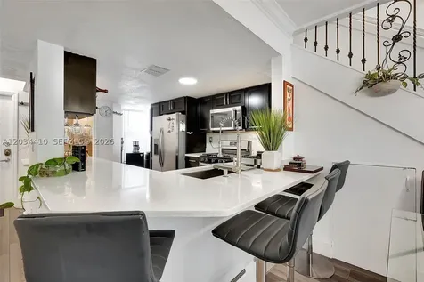 1187 NW 123rd Place Miami FL 33182