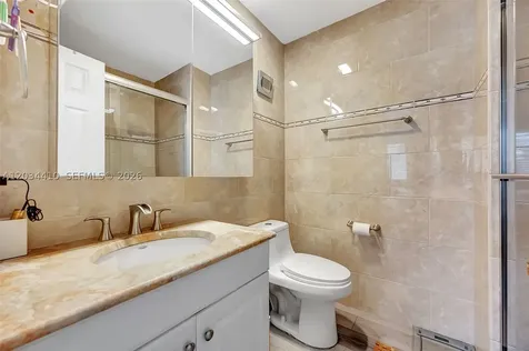 1187 NW 123rd Place Miami FL 33182