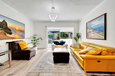 1187 NW 123rd Place Miami FL 33182