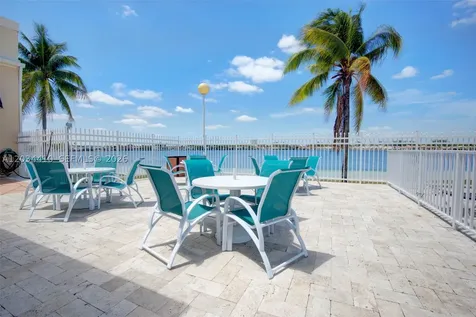 1187 NW 123rd Place Miami FL 33182