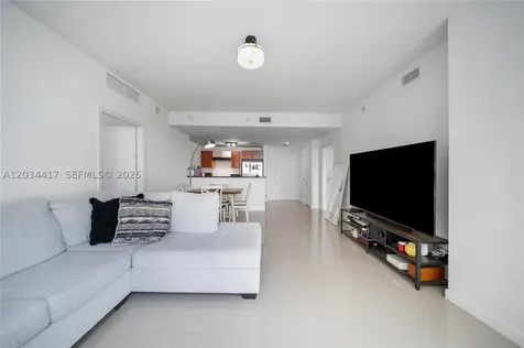 300 S Biscayne Boulevard Miami FL 33131