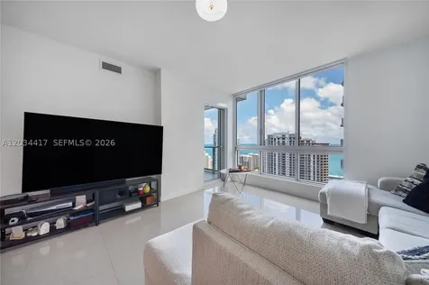 300 S Biscayne Boulevard Miami FL 33131