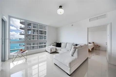 300 S Biscayne Boulevard Miami FL 33131