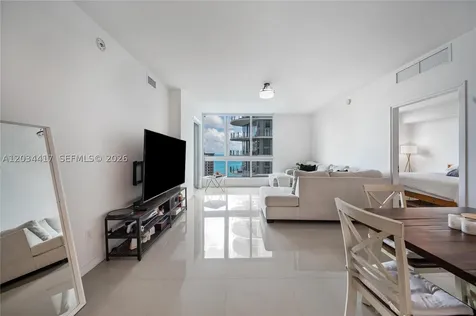 300 S Biscayne Boulevard Miami FL 33131