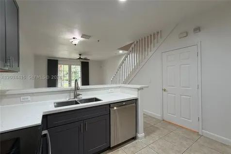 4649 SW 75th Way Davie FL 33314