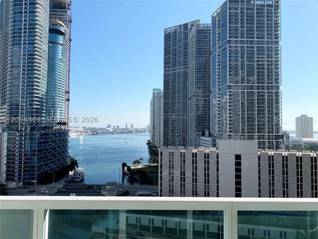 31 SE 5th Street Miami FL 33131