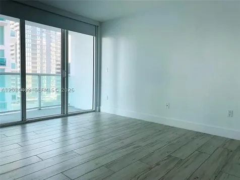 31 SE 5th Street Miami FL 33131