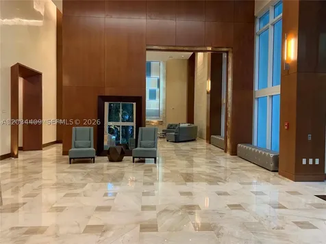 31 SE 5th Street Miami FL 33131
