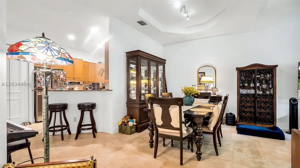 425 NE 69th Circle Boca Raton FL 33487