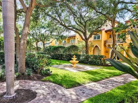 425 NE 69th Circle Boca Raton FL 33487