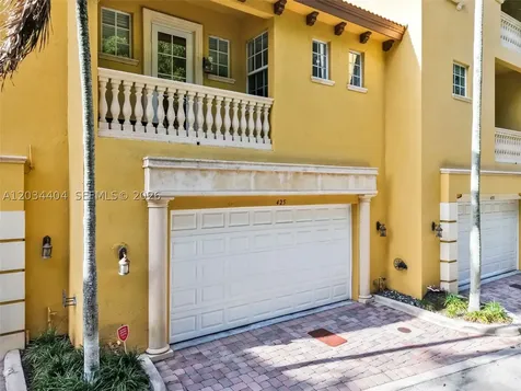 425 NE 69th Circle Boca Raton FL 33487