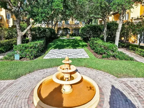 425 NE 69th Circle Boca Raton FL 33487