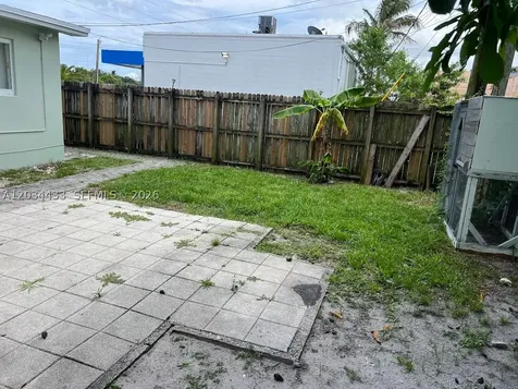 910 N 56th Avenue Hollywood FL 33021