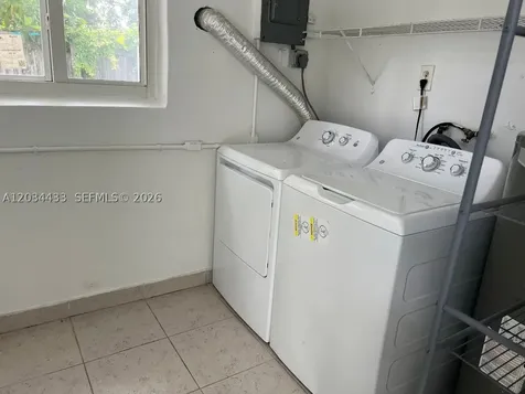 910 N 56th Avenue Hollywood FL 33021