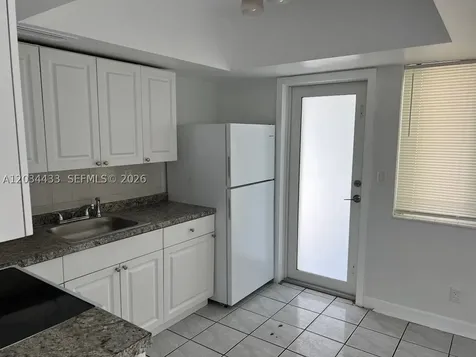910 N 56th Avenue Hollywood FL 33021