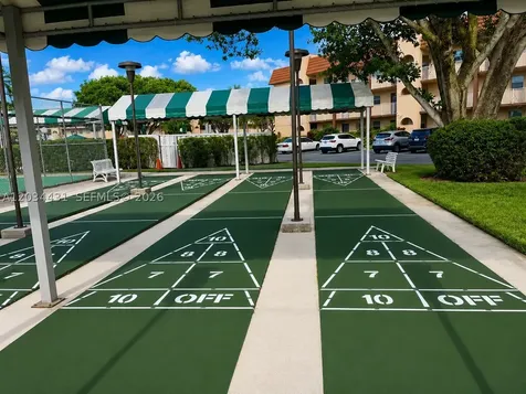2801 N Pine Island Road Sunrise FL 33322