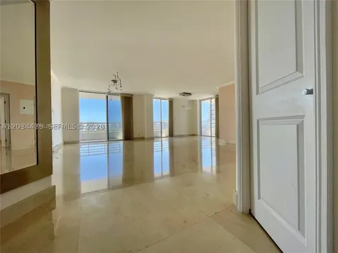 3300 NE 192nd Street Aventura FL 33180