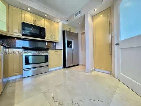3300 NE 192nd Street Aventura FL 33180