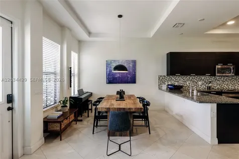 8469 NW 51st Terrace Doral FL 33166