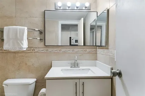 19201 Collins Avenue Sunny Isles Beach FL 33160