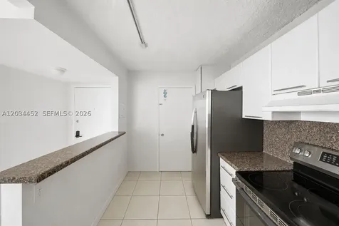 2016 Bay Drive Miami Beach FL 33141