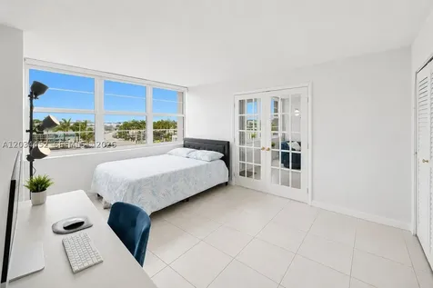 2016 Bay Drive Miami Beach FL 33141