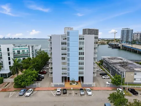 2016 Bay Drive Miami Beach FL 33141