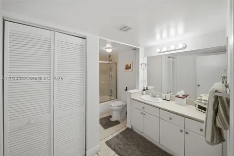2016 Bay Drive Miami Beach FL 33141