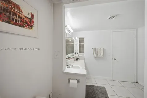 2016 Bay Drive Miami Beach FL 33141