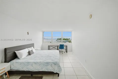 2016 Bay Drive Miami Beach FL 33141