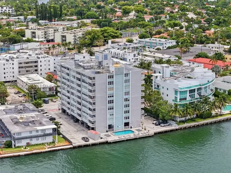 2016 Bay Drive Miami Beach FL 33141