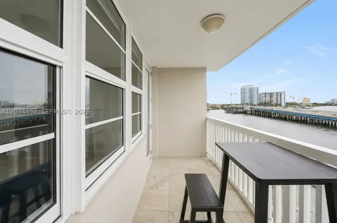 2016 Bay Drive Miami Beach FL 33141
