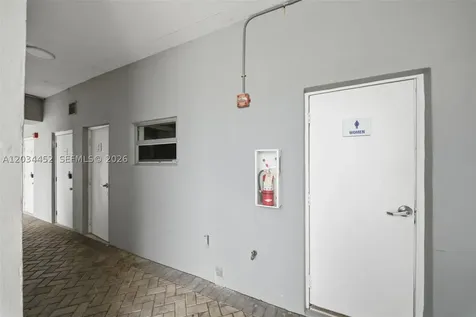 2016 Bay Drive Miami Beach FL 33141