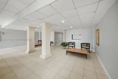 2016 Bay Drive Miami Beach FL 33141