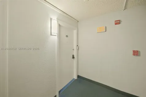 2016 Bay Drive Miami Beach FL 33141