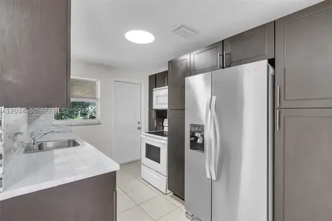 2791 SW 34th Court Miami FL 33133